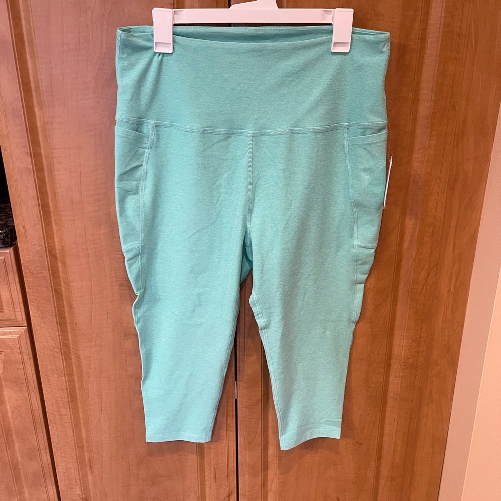 NWT Beyond Yoga Spacedye Out of Pocket High Waisted Capri Leggings
